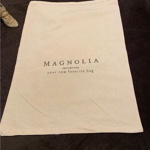 MAGNOLIA tan medium sized drawstring dust bag VVGUC